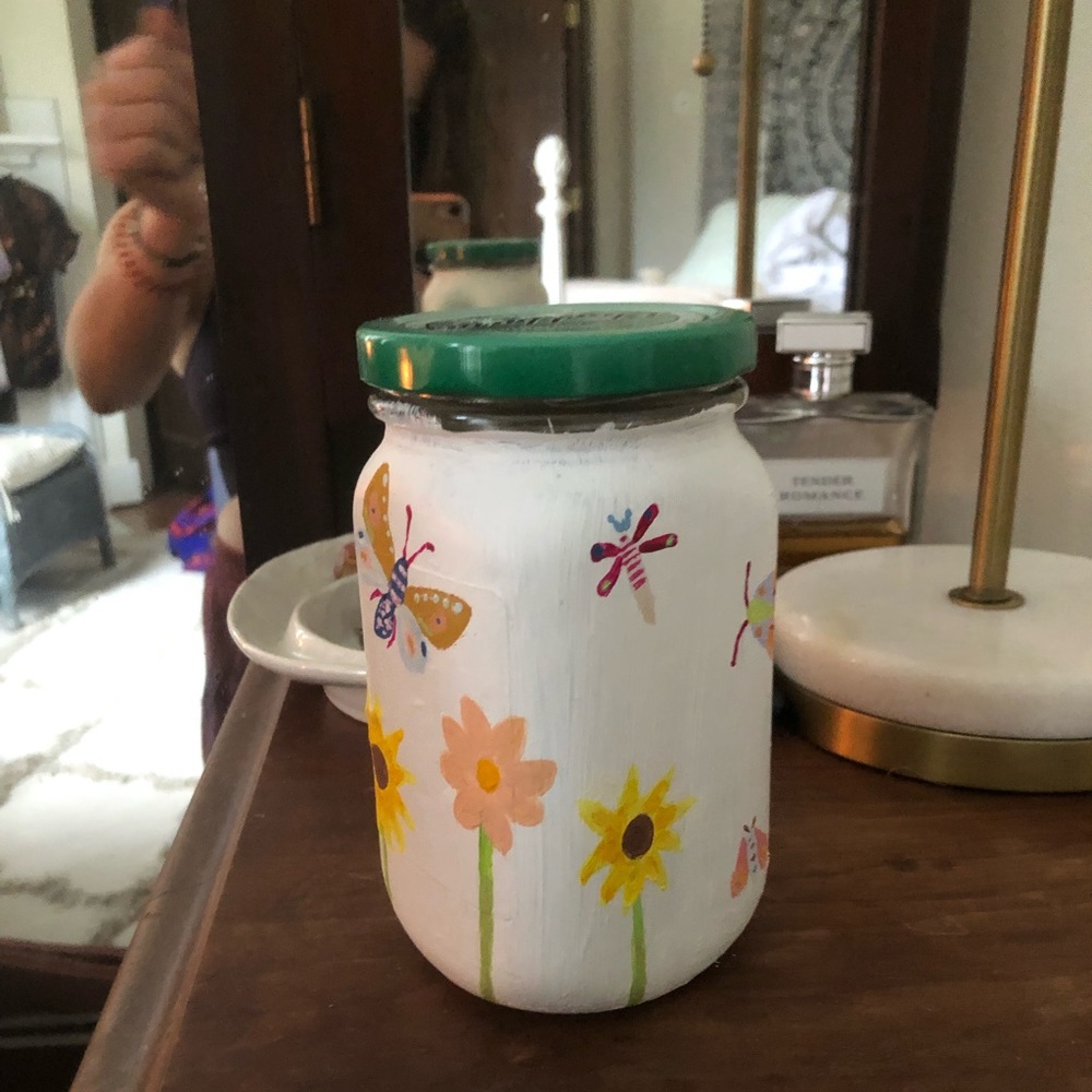 fun painted jar with flowers and bugs 🤗